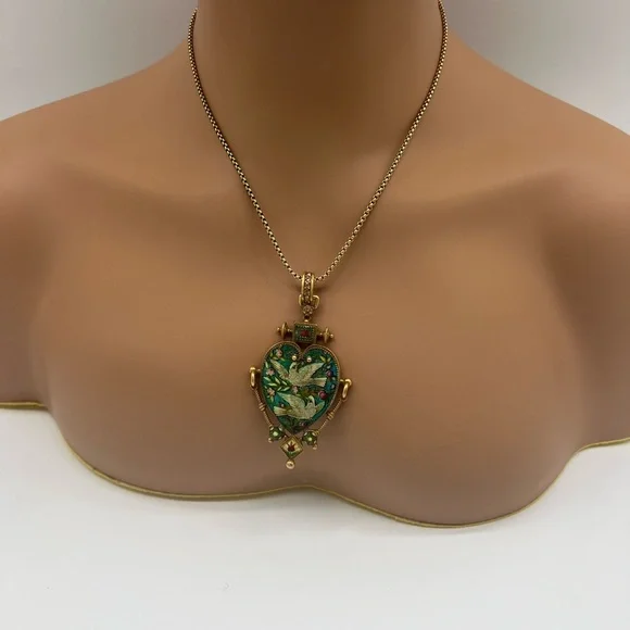 VINTAGE STYLE DOVE BLUE GOLD PENDANT NECKLACE - Picture 4 of 5